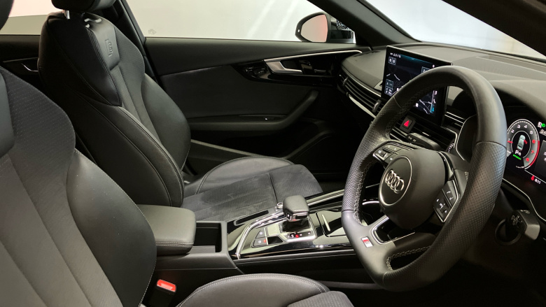 Audi A4 40 TFSI 204 Black Edition 4dr S Tronic Petrol Saloon